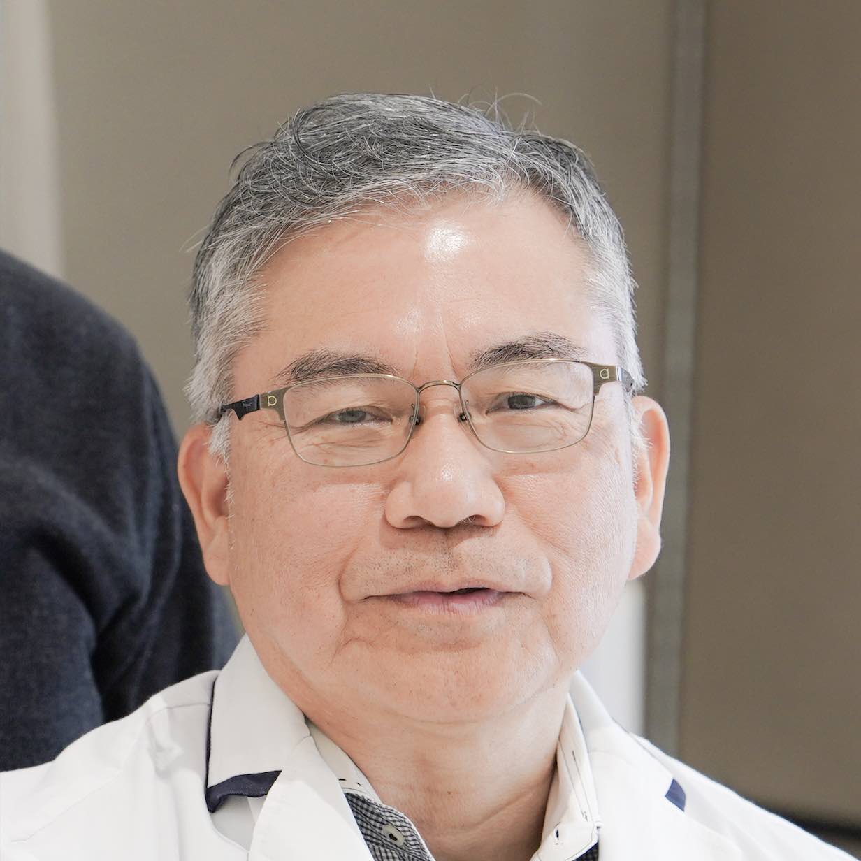 長嶺 隆二